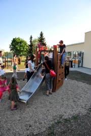 Obrázek galerie Den matek - nové prvky u družiny