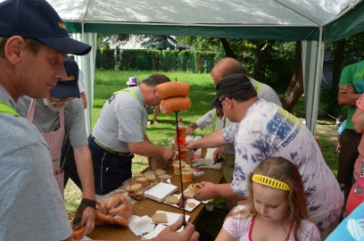 Obrázek galerie opékání buřtů