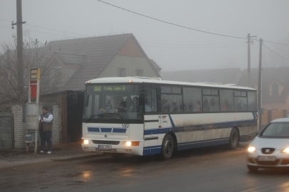 Obrázek galerie - autobus v mlhách