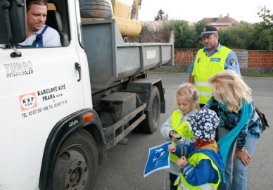 Obrázek galerie Děti s Obecní policií