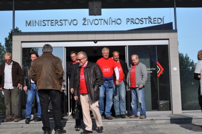 Obrázek galerie Stop letišti