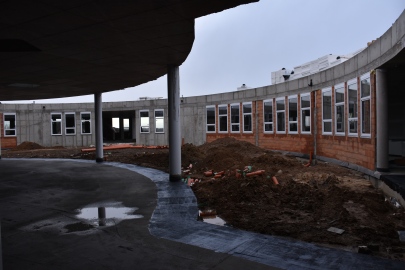 Stavba školy vstoupila do roku 2019