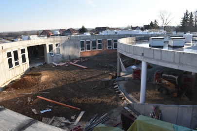 Stavba školy vstoupila do roku 2019