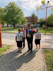 Položení věnce k pomníku květen 2022