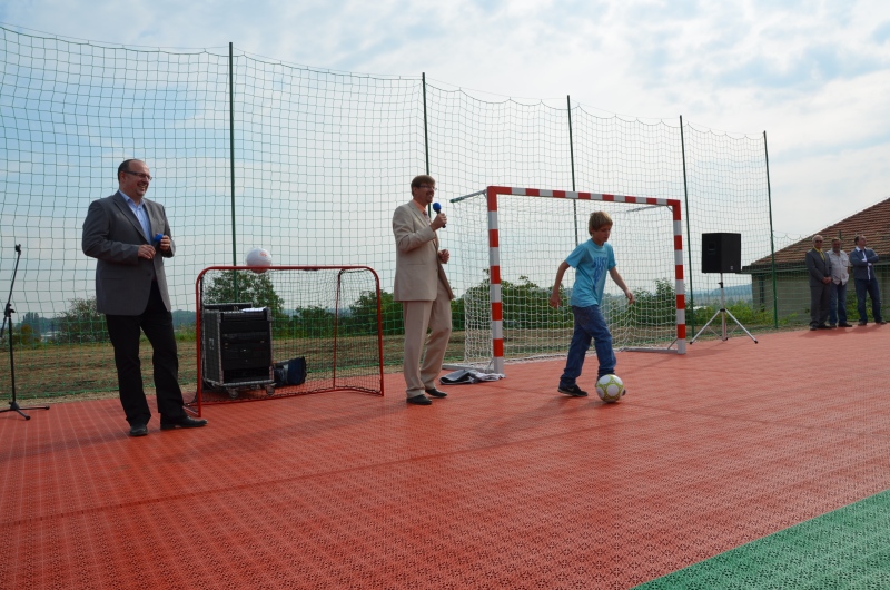 Ilustrační obrázek Otevření hřiště